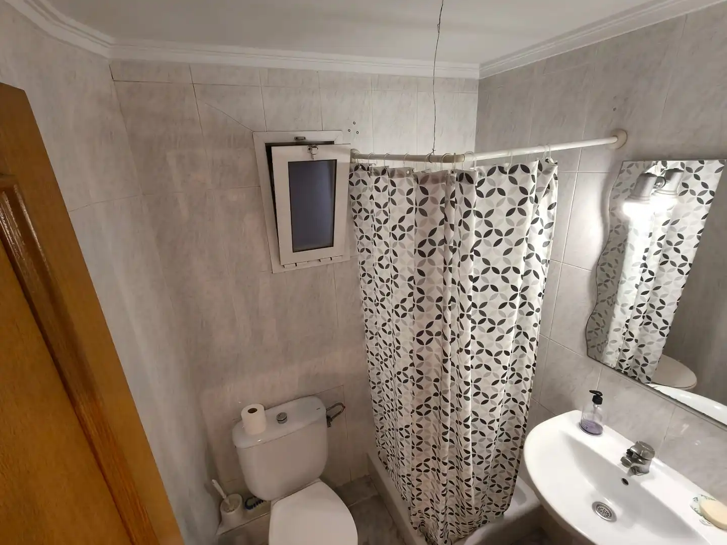 Baño de Piso en venta en Valencia con Aire acondicionado, Terraza y Balcón