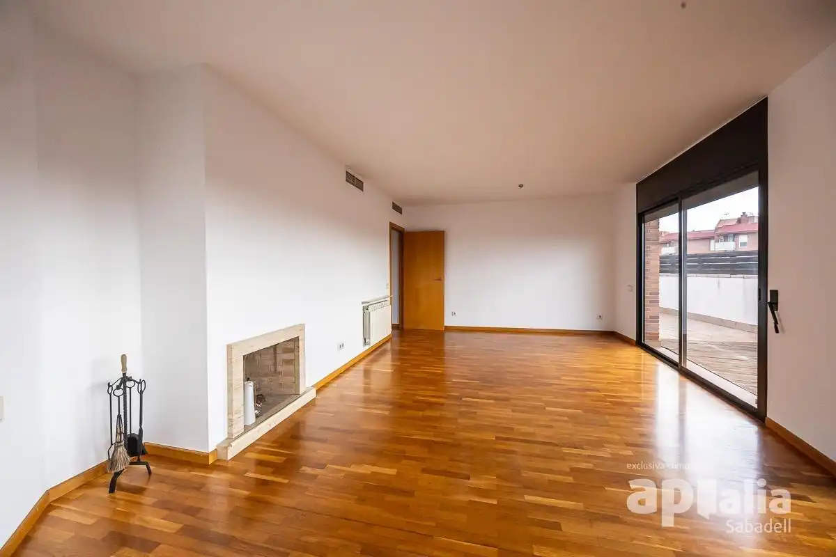 Sala d'estar de Àtic en venda en Centre - Sant Oleguer