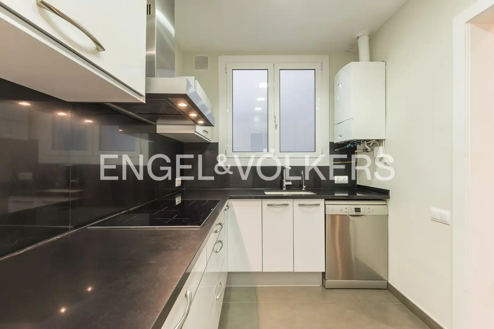 Cocina de Piso en venta en Barcelona con Aire acondicionado y Calefacción