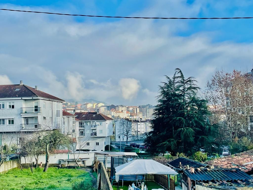 Vista exterior de Casa o xalet en venda en Ourense Capital  amb Jardí privat