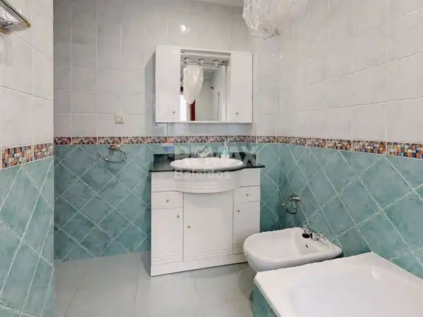 Baño de Piso en venta en Vigo  con Calefacción y Parquet
