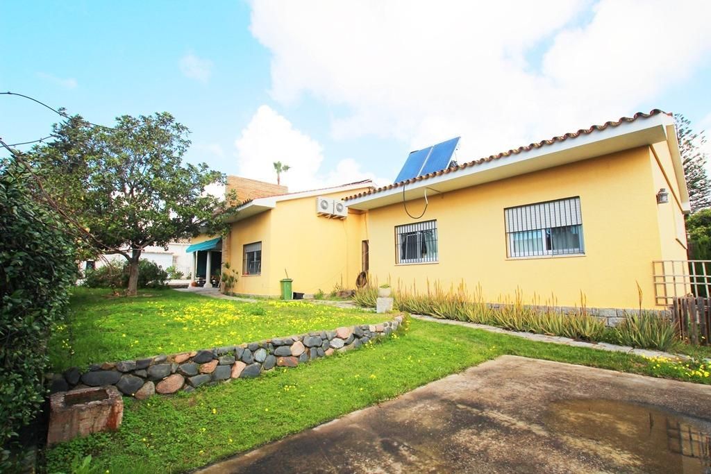 Exterior view of House or chalet for sale in Jerez de la Frontera  with Air Conditioner, Heating and Private garden