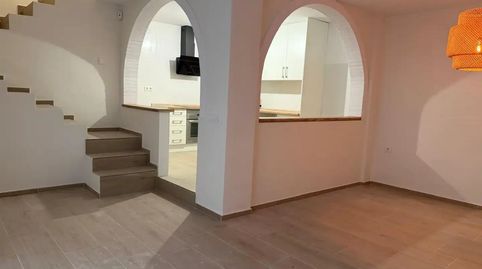 Foto 5 de Casa adosada en venta en Carrer del Montdúver, 8, Plaza Elíptica - República Argentina, Gandia