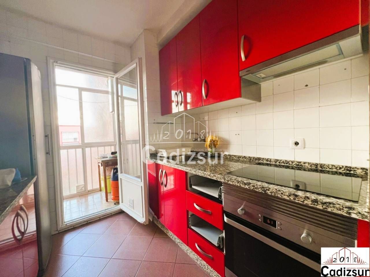 Kitchen of Flat for sale in  Cádiz Capital  with Terrace