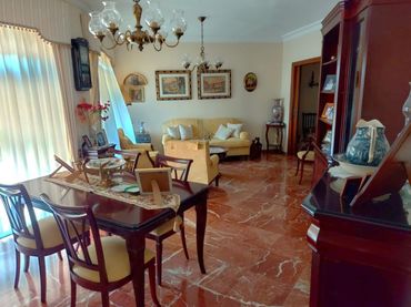 Flat with garden for sale in Avenida Manuel Siurot 3A