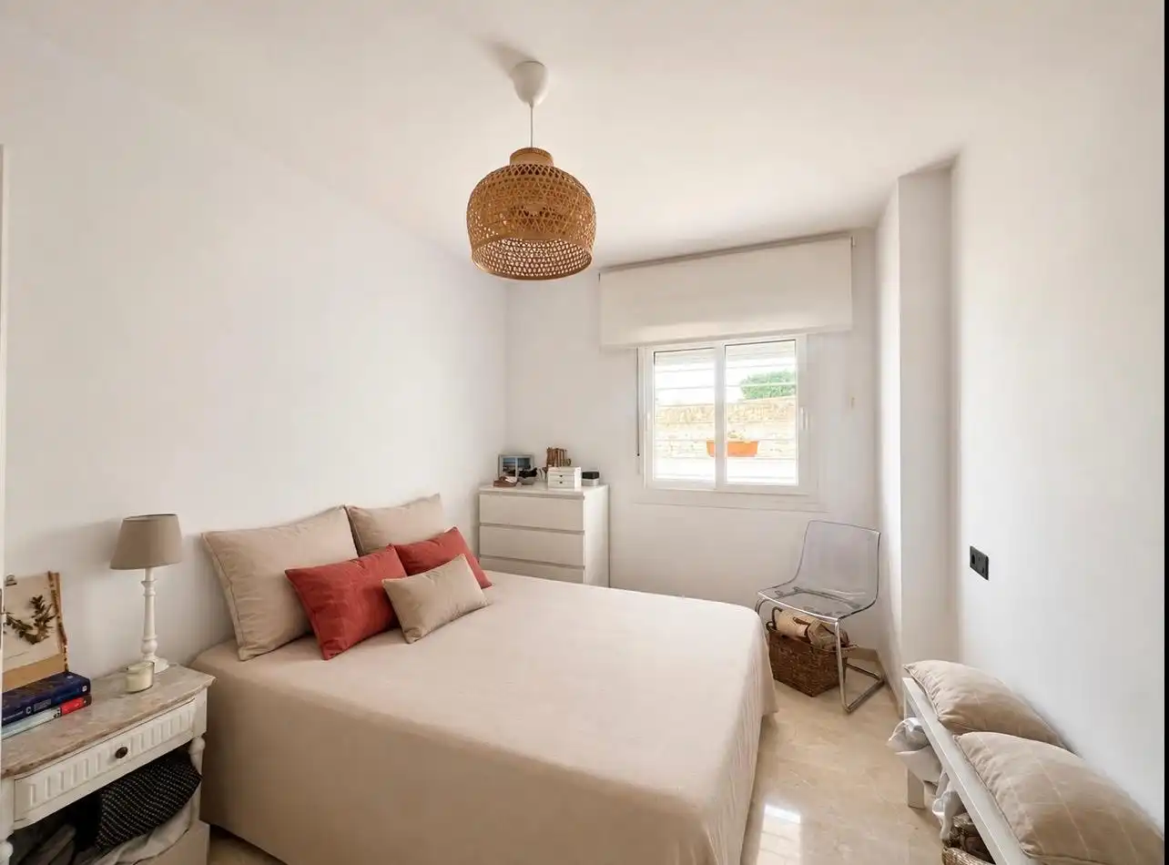Bajo con piscina en venta en La Colina, imagen 19