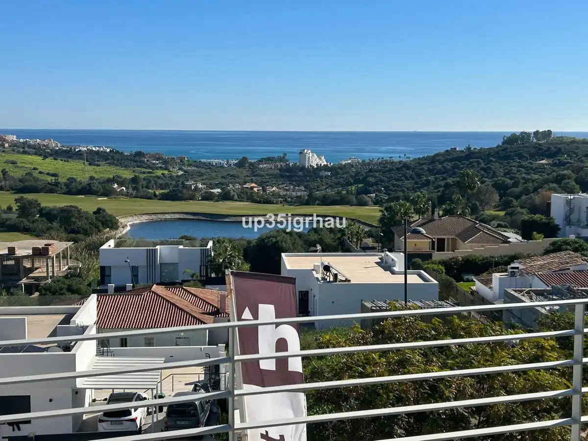 Pis en venda en Estepona amb Terrassa, Traster i Piscina