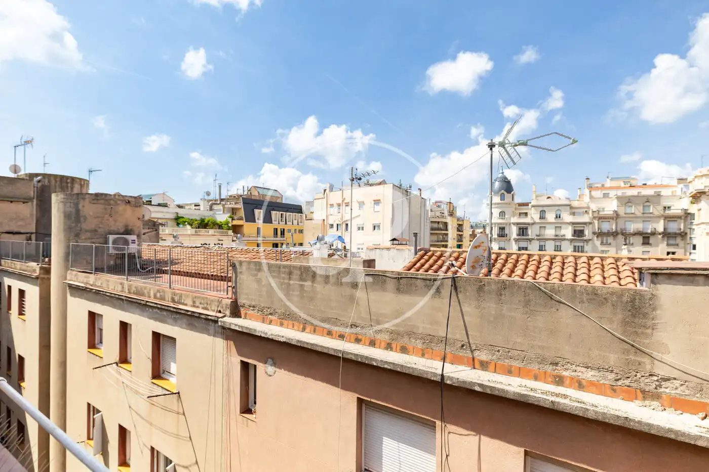 Vista exterior de Piso en venta en Barcelona con Aire acondicionado y Calefacción