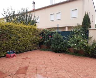 Garden of Single-family semi-detached for sale in Cavia  with Heating, Private garden and Parquet flooring