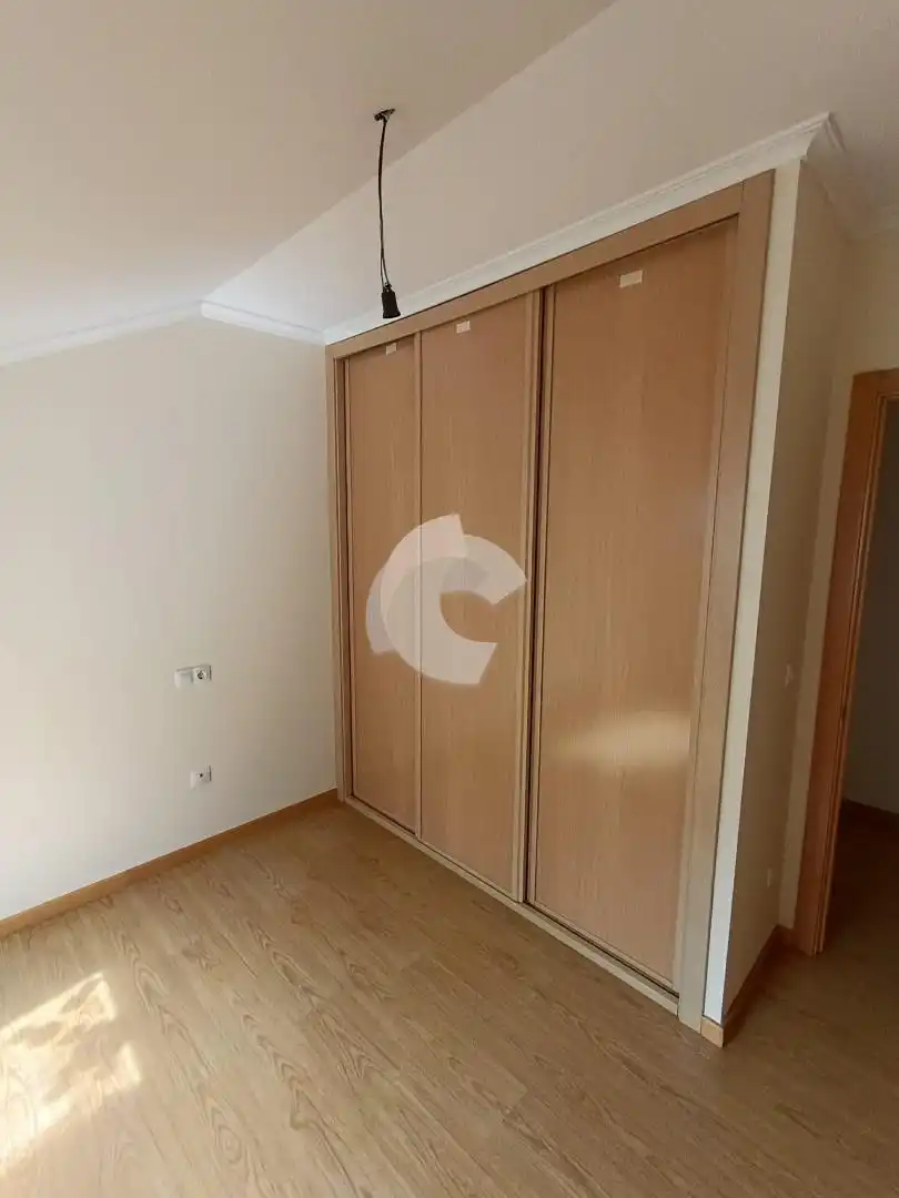 Schlafzimmer von Dachboden zum Verkauf in Ourense Capital  mit Heizung und Abstellraum
