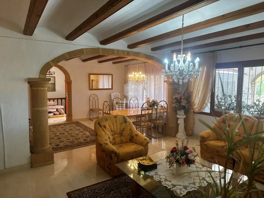 Houses for sale in Montgó - Ermita