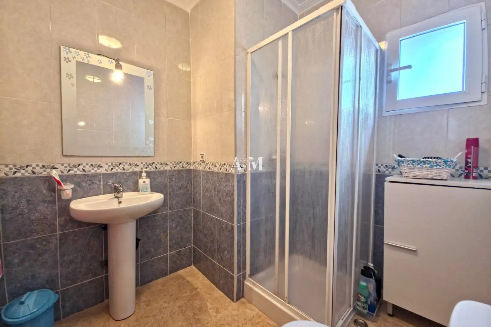 Baño de Casa adosada de alquiler en Pilar de la Horadada con Aire acondicionado, Calefacción y Terraza