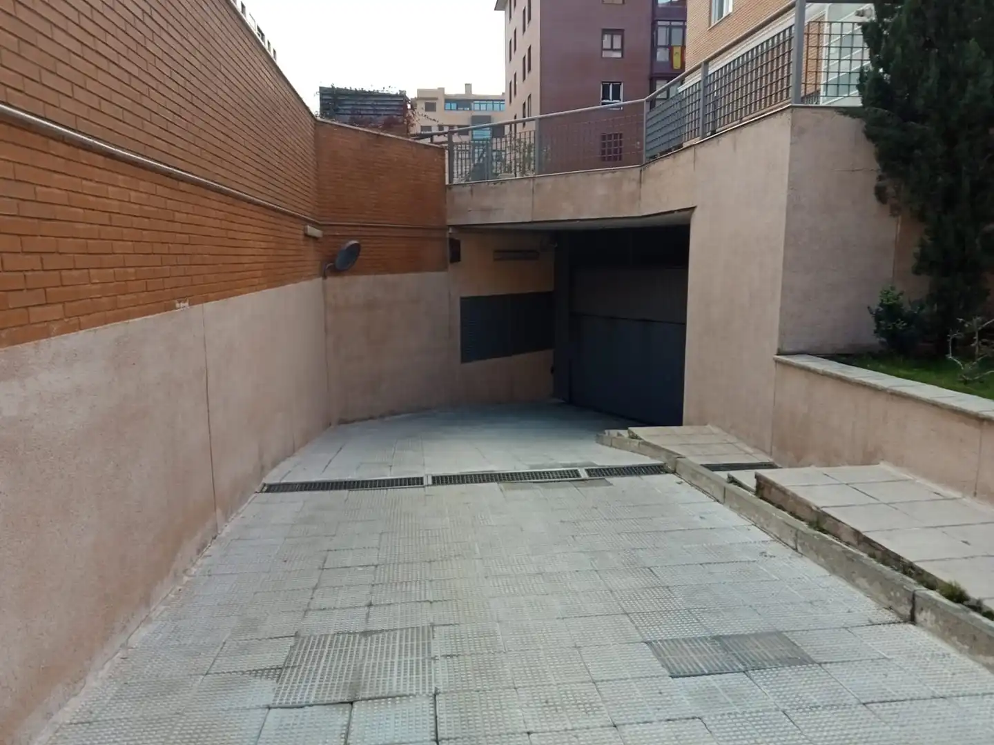 Parkplatz von Wohnung zum Verkauf in Madrid mit Klimaanlage, Heizung und Möbliert
