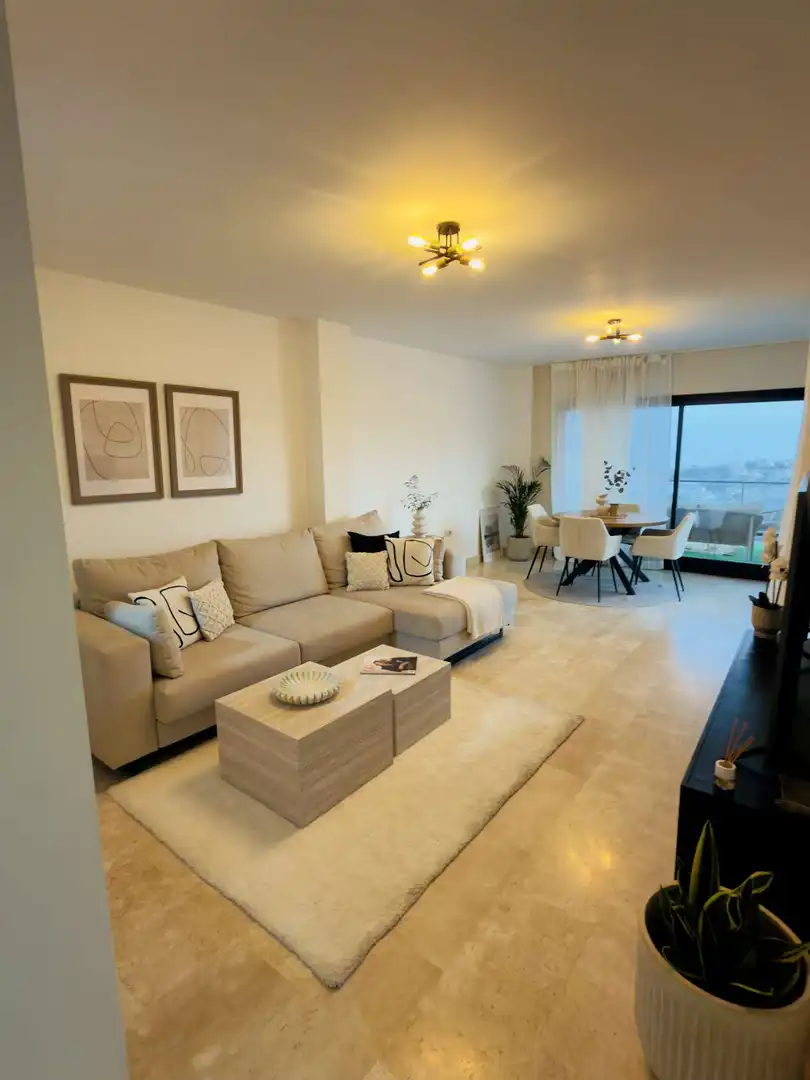 Sala de estar de Apartamento para compartir en Mijas con Aire acondicionado, Terraza y Amueblado