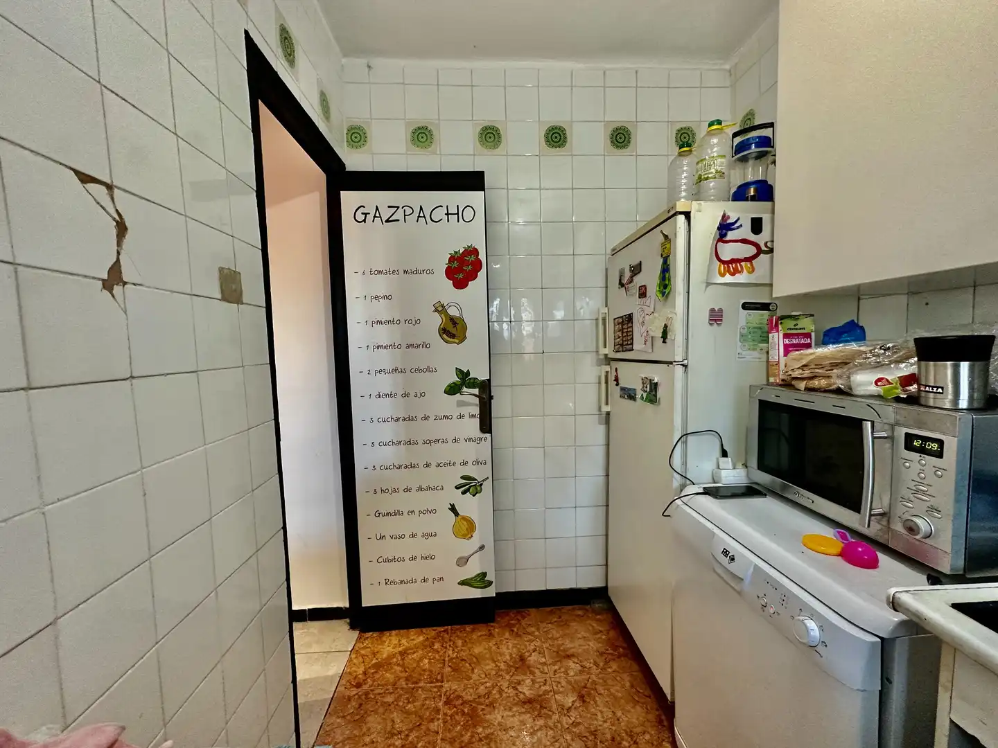 Cuina de Pis en venda en Santa Coloma de Gramenet amb Terrassa i Balcó
