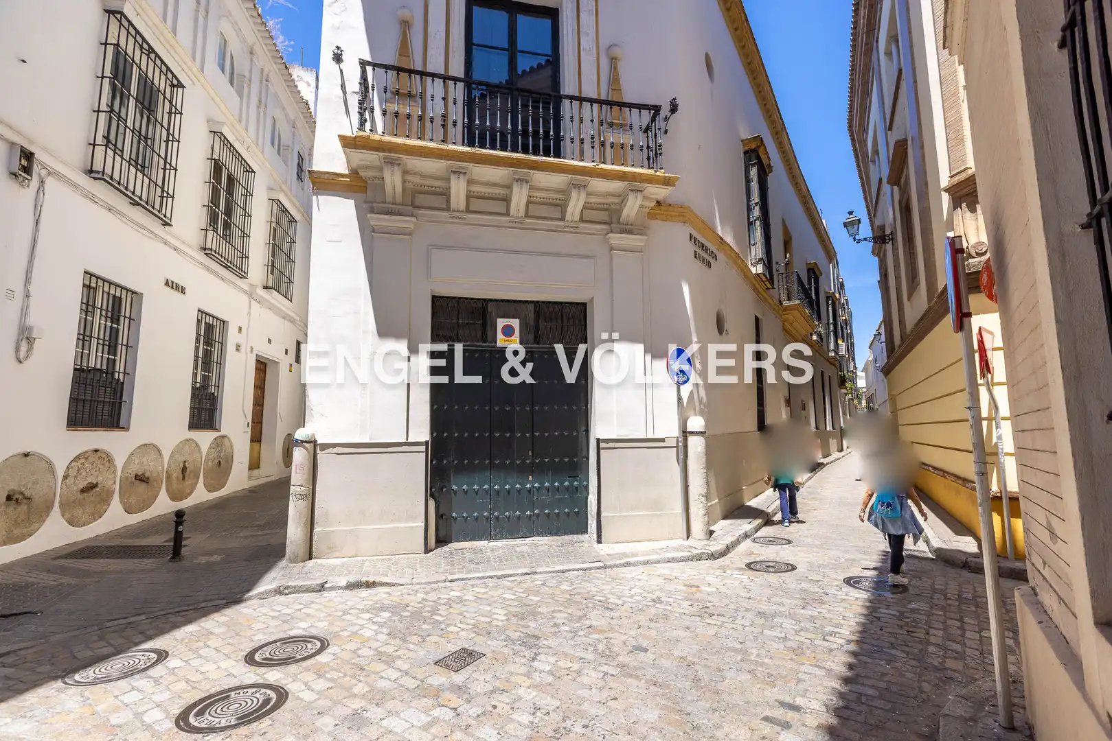 Exterior view of Apartments for sale in Sevilla  with Heating and Balcony