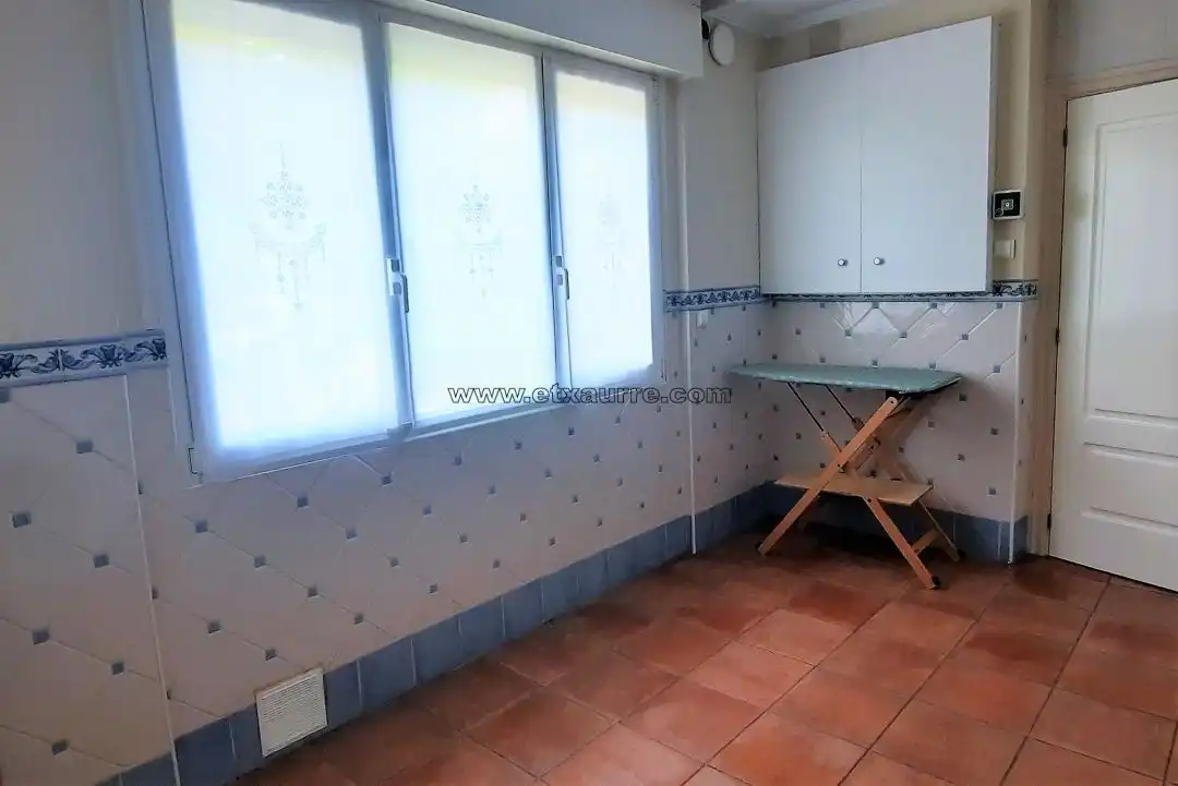 Cuina de Casa o xalet en venda en Laudio / Llodio amb Calefacció, Jardí privat i Terrassa