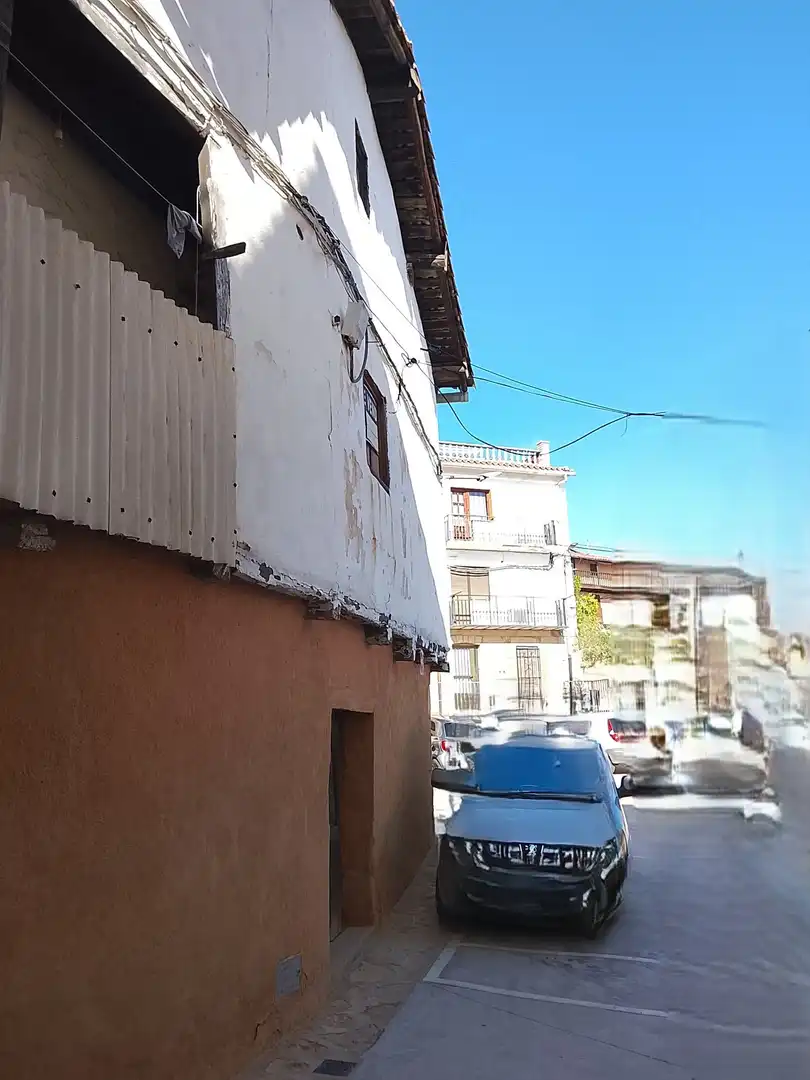 Exterior view of Houses for sale in Madrigal de la Vera