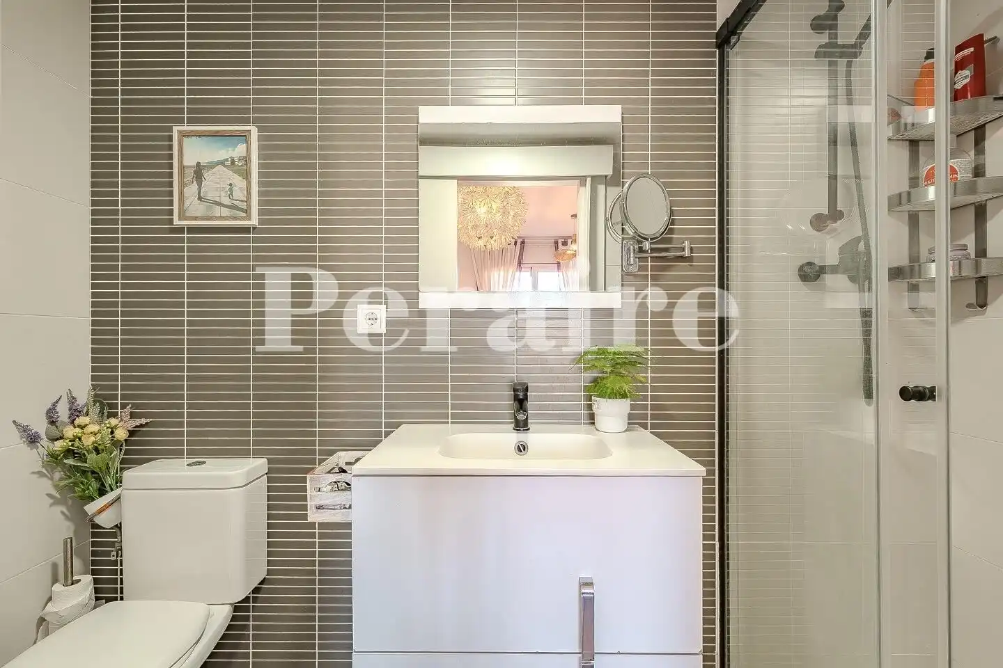 Baño de Ático en venta en L'Hospitalet de Llobregat con Aire acondicionado, Calefacción y Terraza