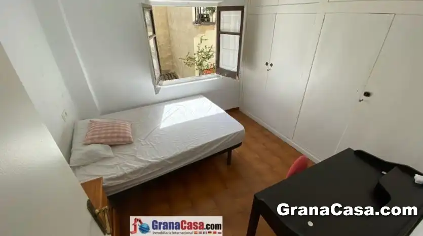 Habitación de Piso de alquiler en Granada con Terraza, Amueblado y Horno