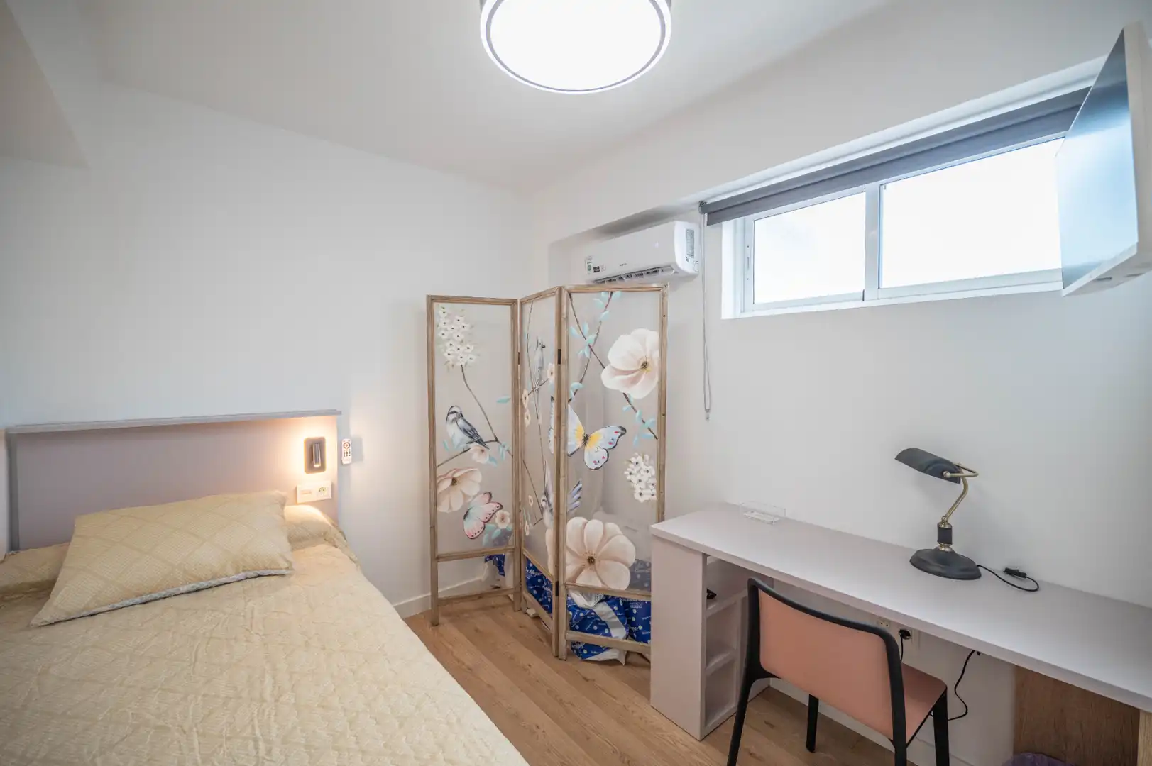 Bedroom of Flat for rent in Granada  with Air Conditioner, Heating and Furnished