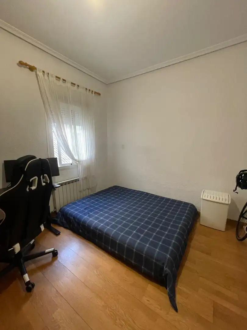 Bedroom of Flat for rent in Madrid  with Heating