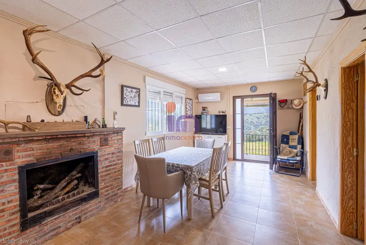 Comedor de Finca rústica en venta en San Lorenzo de Calatrava