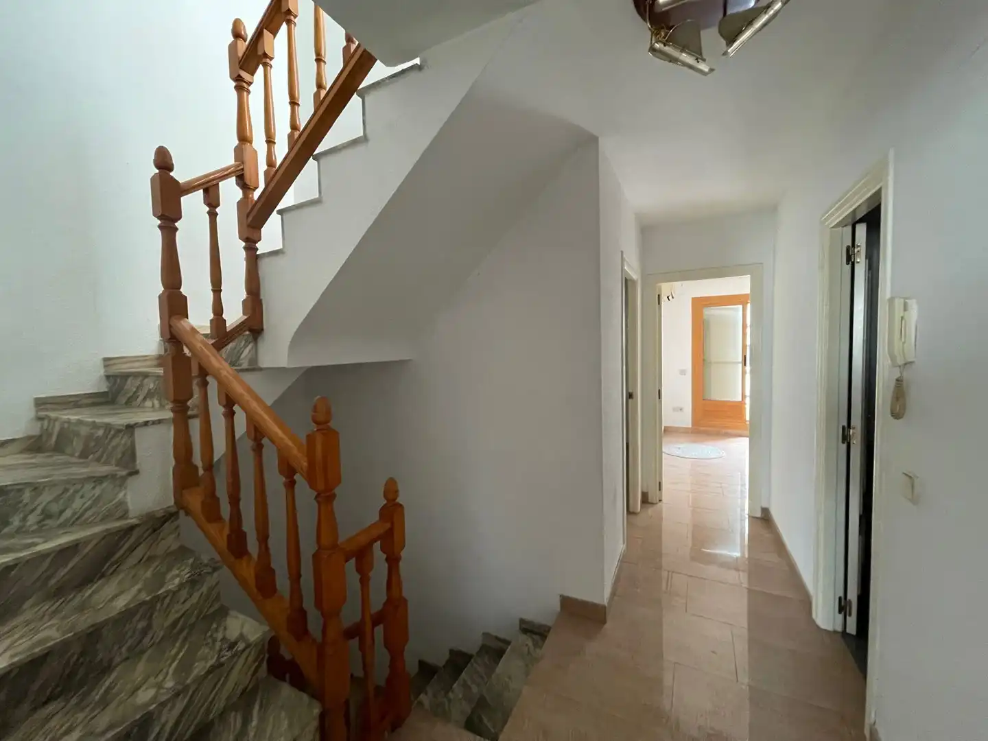 Casa adosada en venda en Catarroja amb Terrassa, Traster i Moblat