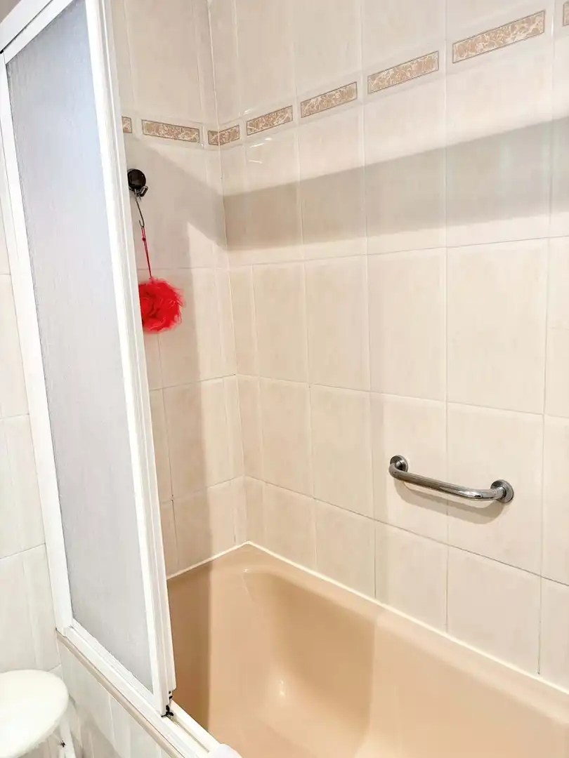 Baño de Piso en venta en Alicante / Alacant con Aire acondicionado, Trastero y Piscina