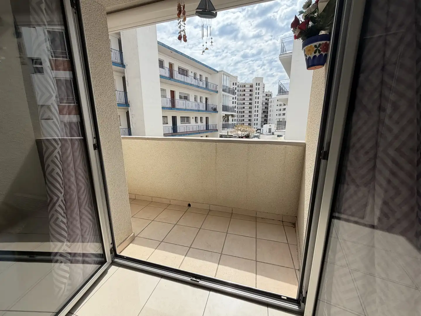 Terraza de Piso en venta en Roses con Calefacción, Piscina y Balcón