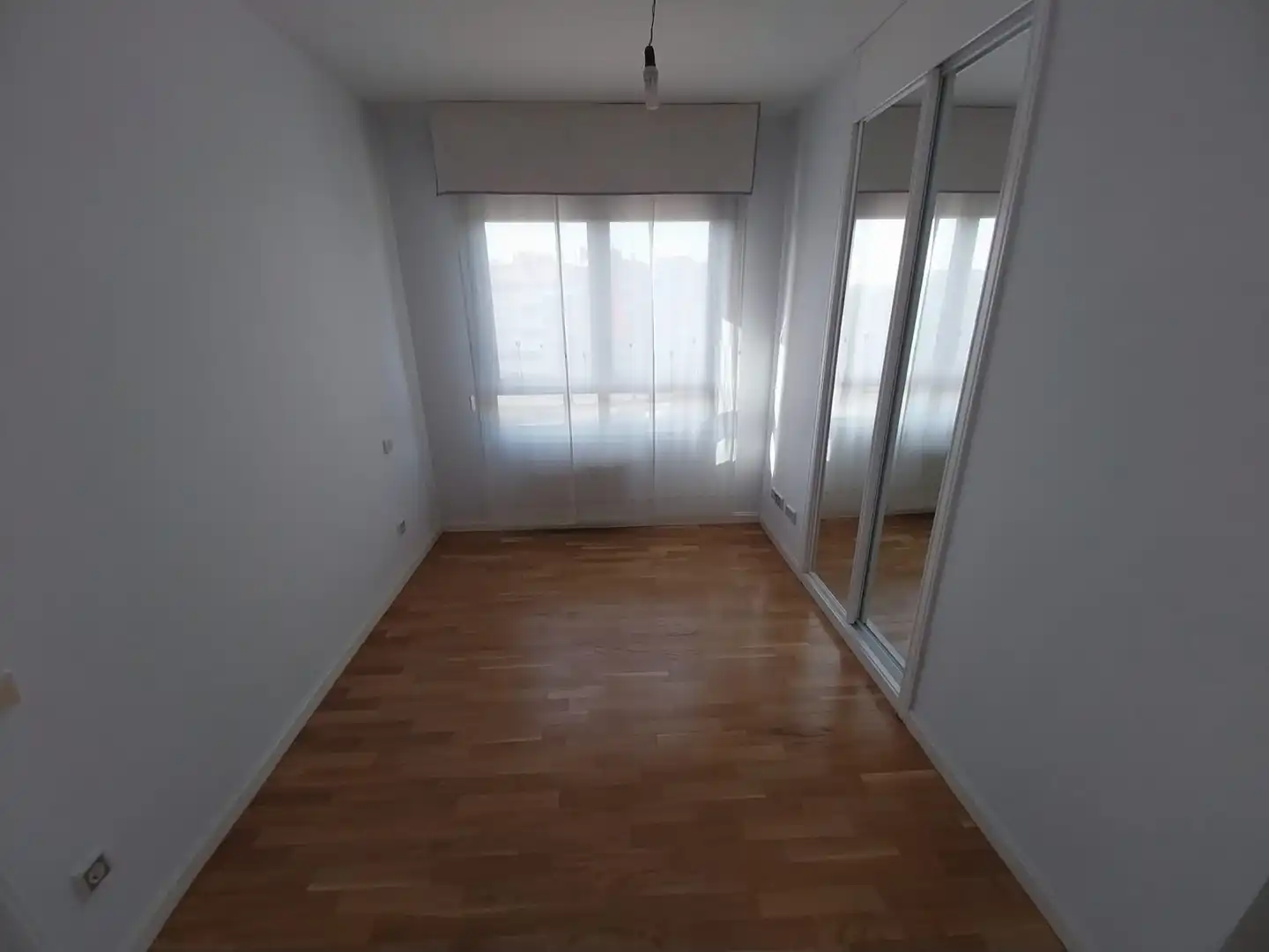 Flat for rent in Paseo de la Chopera, Centro