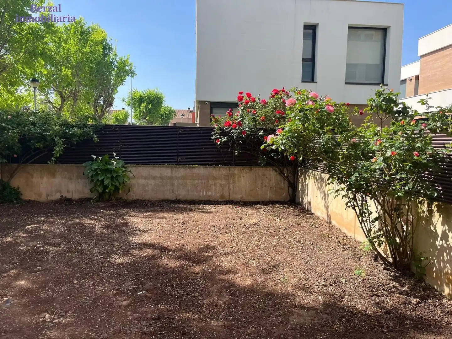Garten von Erdgeschoss zum Verkauf in Lardero mit Heizung, Privatgarten und Gemeinschaftspool