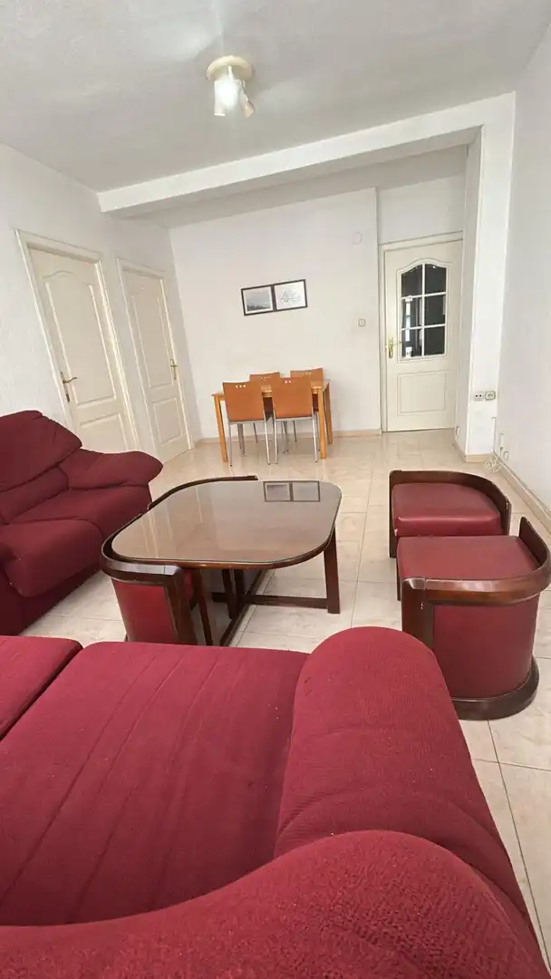 Sala d'estar de Pis de lloguer en Granada amb Calefacció i Moblat