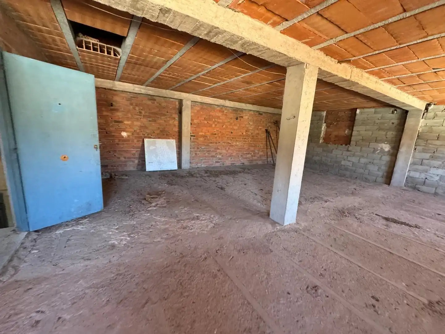 Nave industrial en venta en Illueca