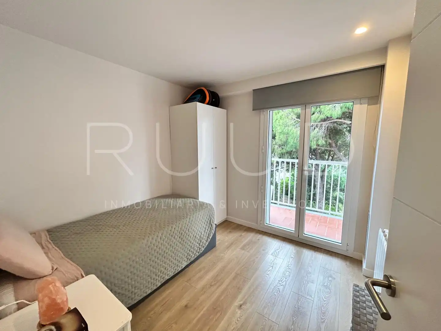 Bedroom of Flat for sale in Castelldefels  with Air Conditioner, Heating and Parquet flooring