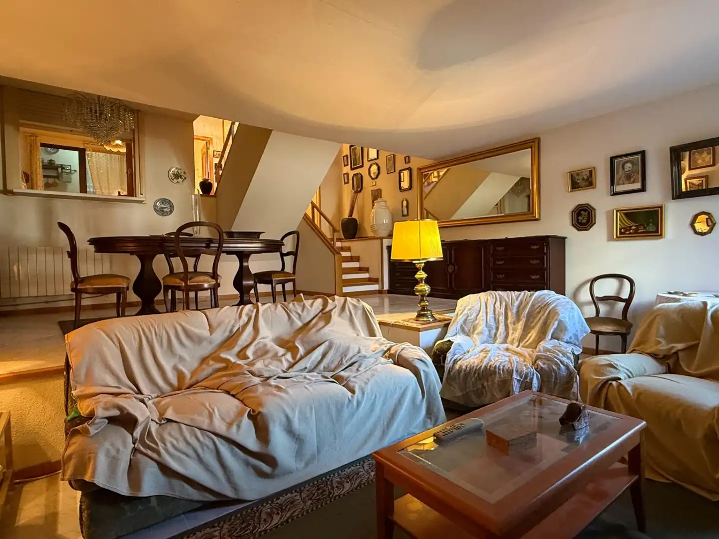 Sala de estar de Casa adosada en venta en Guadalajara con Calefacción, Terraza y Amueblado