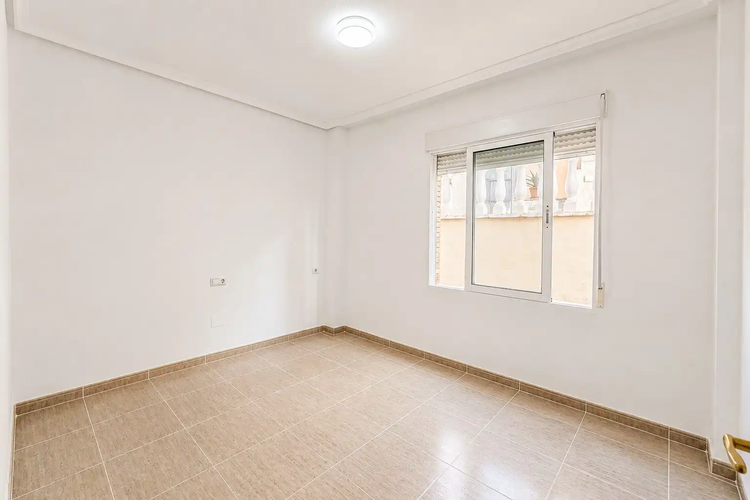 Habitación de Planta baja de alquiler en Algorfa con Aire acondicionado, Calefacción y Jardín privado