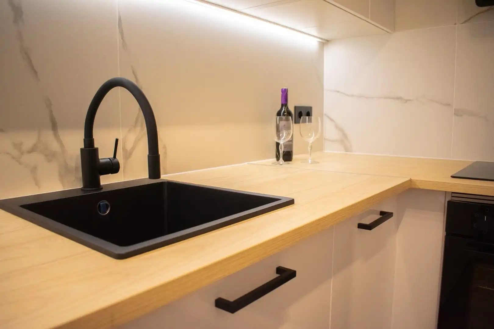 Cocina de Casa adosada en venta en Orihuela con Aire acondicionado, Calefacción y Jardín privado