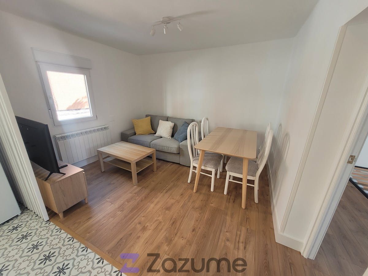 Living room of Flat to rent in Valladolid Capital  with Heating, Parquet flooring and Terrace