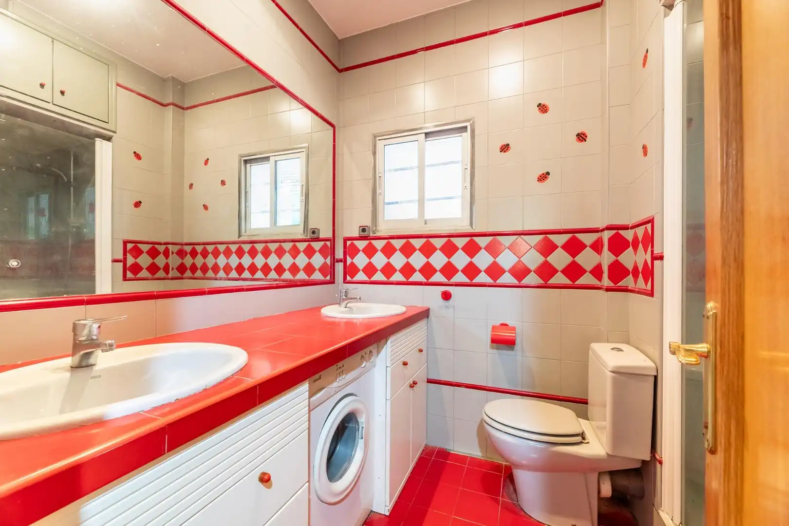 Baño de Piso en venta en Madrid con Calefacción, Parquet y Balcón