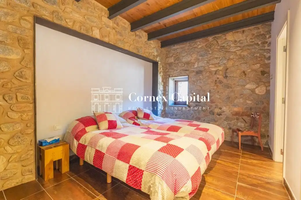 Vista exterior de Finca rústica en venta en Maçanet de Cabrenys con Calefacción, Jardín privado y Terraza