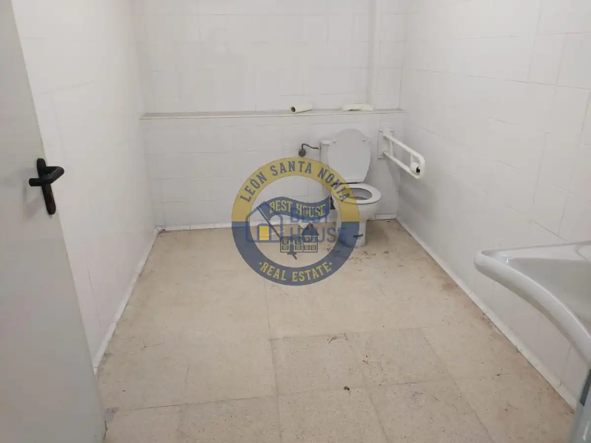 Business premises for sale in Trobajo del Camino, imagen 23