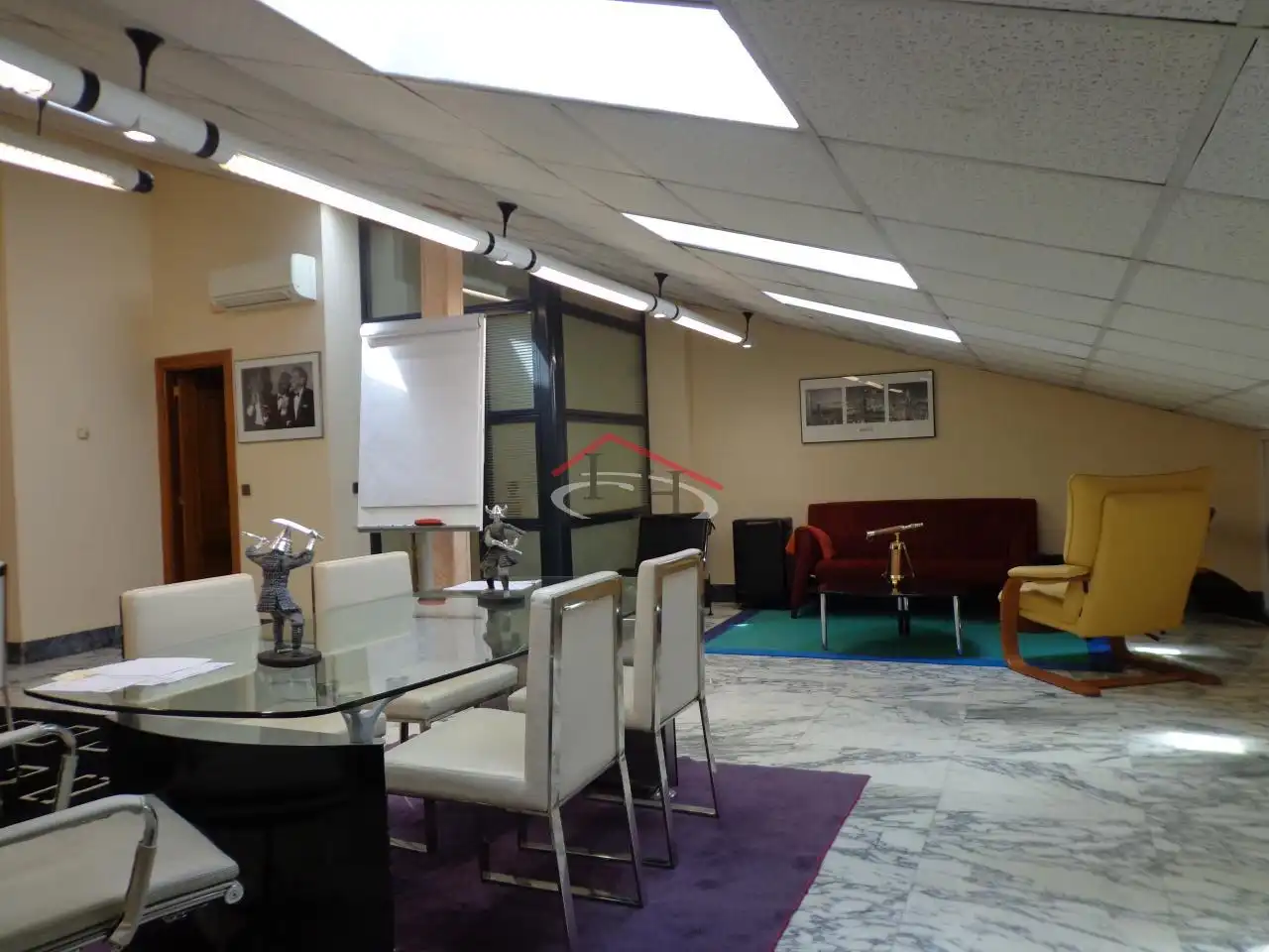 Oficina amb ascensor en venda a BURGO NUEVO