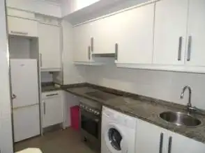 Küche von Wohnung zur Miete in Gijón  mit Heizung, Parkett und Möbliert