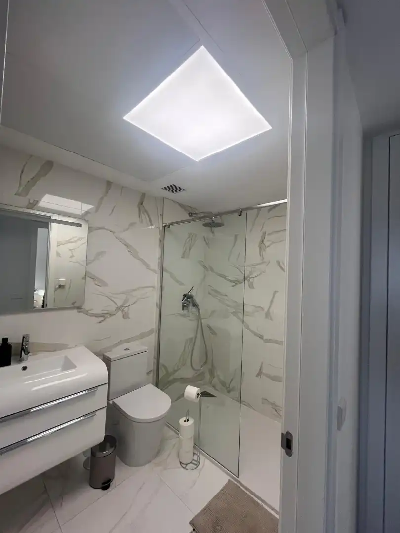 Bathroom of Flat for rent in Benalmádena  with Air Conditioner, Terrace and Furnished
