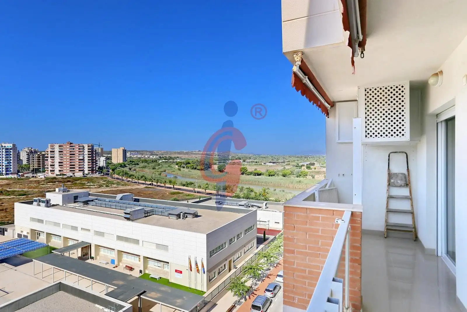 Vista exterior de Apartamento en venta en Guardamar del Segura con Jardín privado, Terraza y Trastero