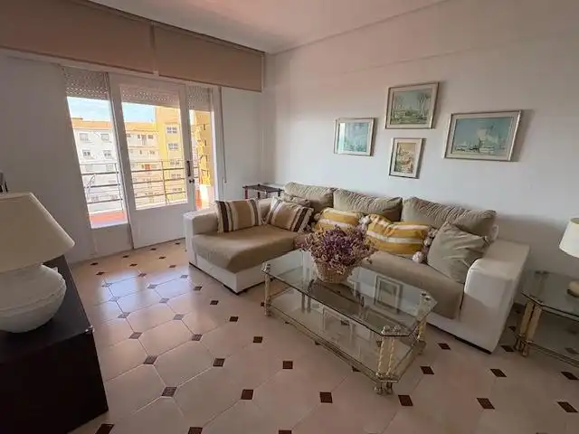 Sala de estar de Apartamento de alquiler en Benicasim / Benicàssim con Calefacción, Jardín privado y Terraza