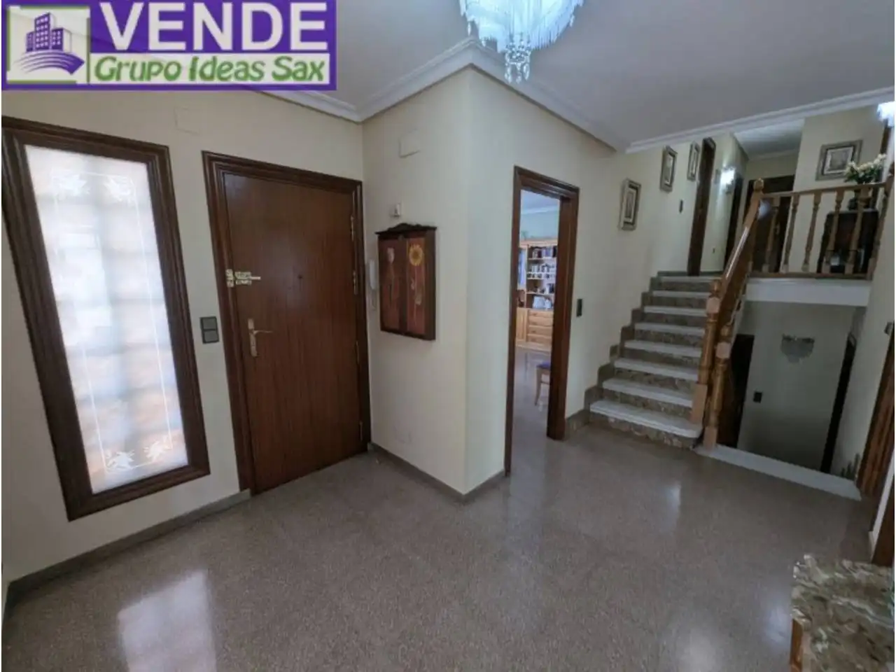 Casa adosada en venda en Sax