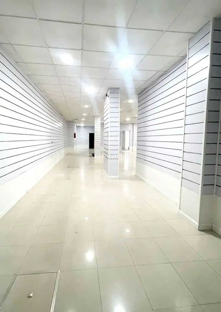 Local comercial en venda a Calle Feria 102, imagen 2