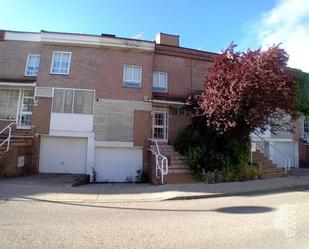 Vista exterior de Casa o xalet en venda en Las Rozas de Madrid amb Aire condicionat